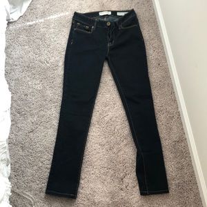 Bullhead dark wash skinny jeans